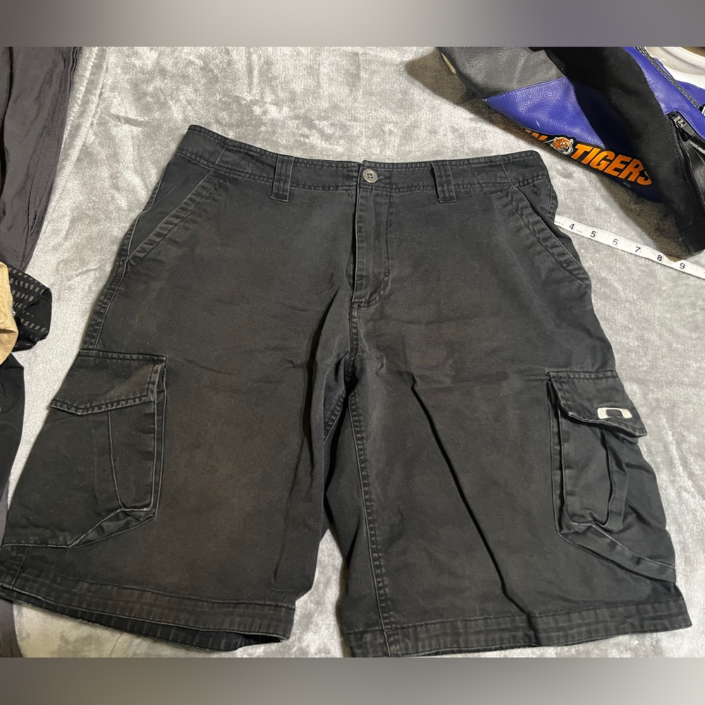Oakley Black Cargo Shorts 34